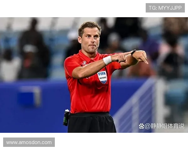 安德莱赫特球迷裁判齐铲雪保赛